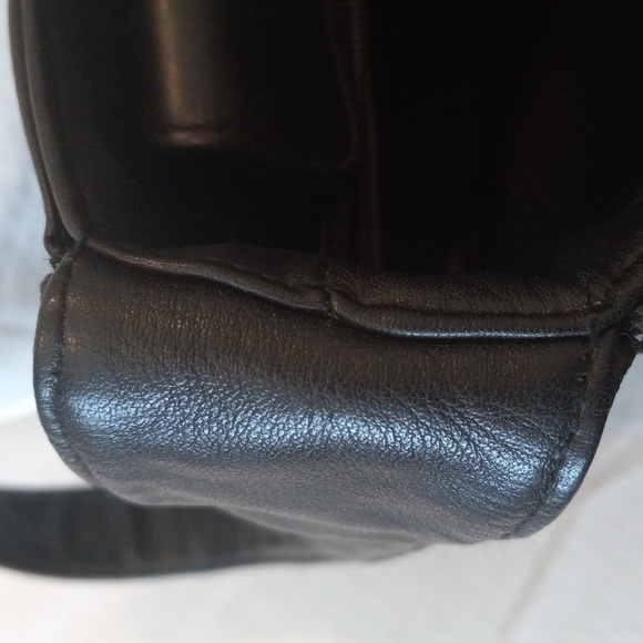 Satchel - Picture 10 of 13